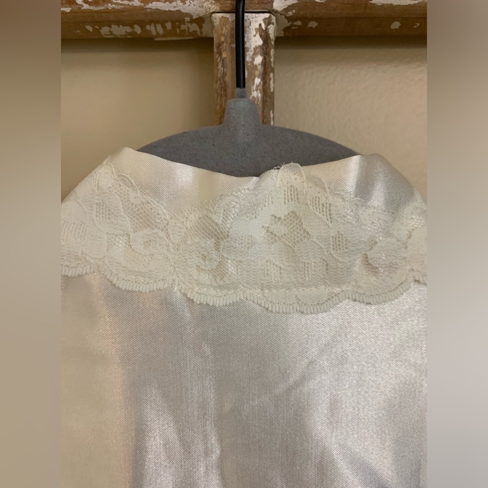 Vintage Barbizan Night gown / Night dress White Satin Lined Sz Medium NICE - Picture 8 of 10